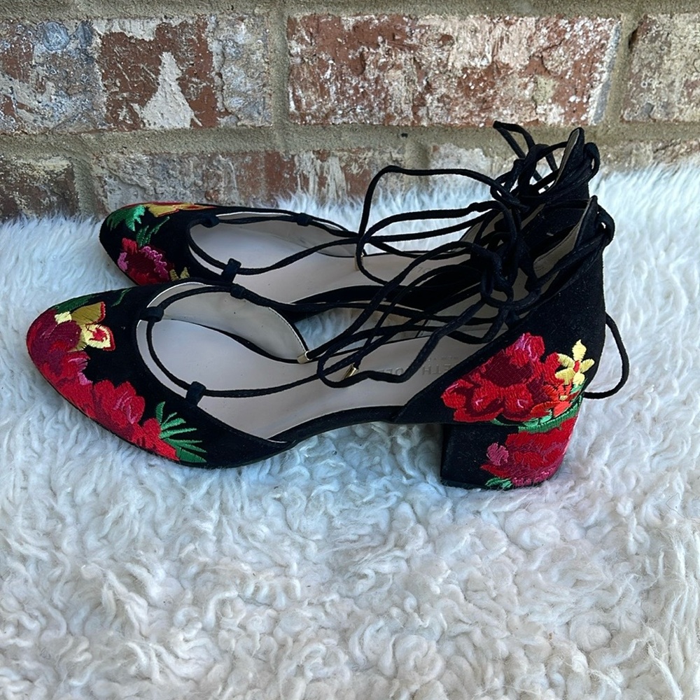 New 100% Exclusive Kenneth Cole Tessa Embroidered Lace Up Block Heel Pumps Sz 11 - Picture 4 of 10